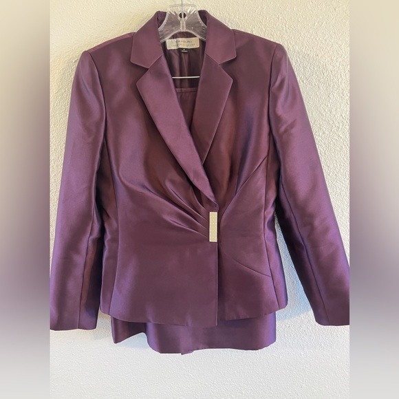 Tahari jacket skirt suit set - Picture 1 of 9